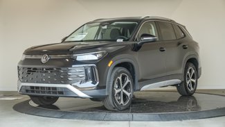 New 2025 Volkswagen Tiguan SE image 1