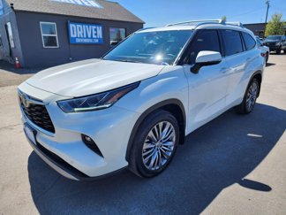 Used 2021 Toyota Highlander Platinum image 1