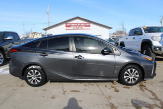 Used 2022 Toyota Prius LE image 1