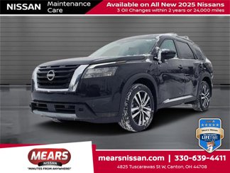 New 2025 Nissan Pathfinder Platinum image 1