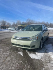 Used 2010 Ford Focus SEL image 1