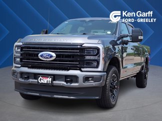 New 2025 Ford F250 4x4 Crew Cab Super Duty image 1