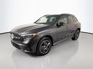 Used 2025 Mercedes-Benz GLC 300 4MATIC image 1