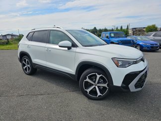 New 2025 Volkswagen Taos SEL image 1