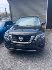 Used 2019 Nissan Pathfinder SV image 1