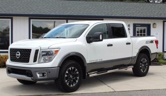 Used 2018 Nissan Titan PRO-4X w/ Pro-4x Convenience Package image 1