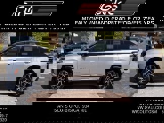New 2025 Jeep Wagoneer Limited image 1
