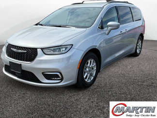 Used 2022 Chrysler Pacifica Touring-L image 1