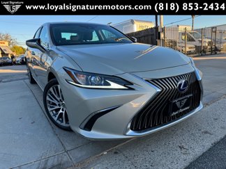 Used 2021 Lexus ES 300h w/ Premium Package image 1