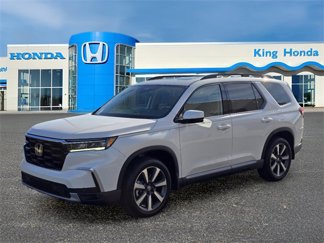 New 2025 Honda Pilot Touring image 1