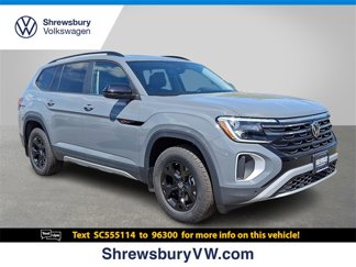 New 2025 Volkswagen Atlas Peak Edition SE image 1