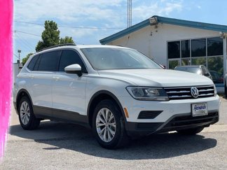 Used 2019 Volkswagen Tiguan SE w/ Panoramic Sunroof Package image 1