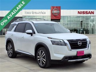 New 2025 Nissan Pathfinder Platinum image 1