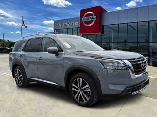New 2025 Nissan Pathfinder Platinum image 1