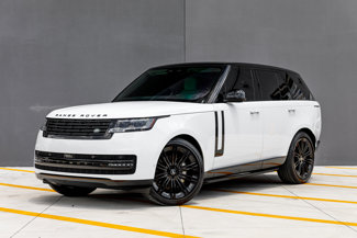 Used 2024 Land Rover Range Rover SE image 1
