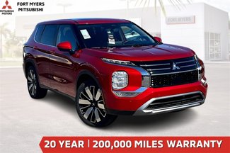 New 2025 Mitsubishi Outlander SE image 1