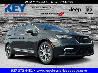 New 2026 Chrysler Pacifica Pinnacle image 1