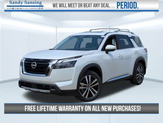 New 2025 Nissan Pathfinder Platinum image 1