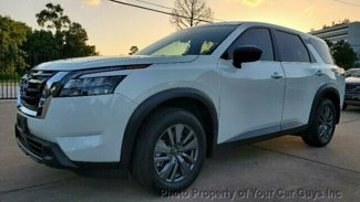 Used 2024 Nissan Pathfinder S image 1