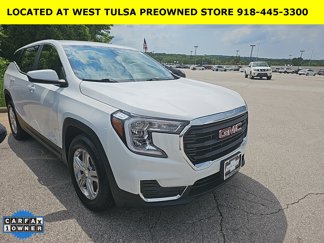 Used 2024 GMC Terrain SLE image 1