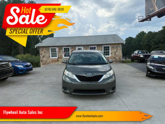 Used 2012 Toyota Sienna LE image 1