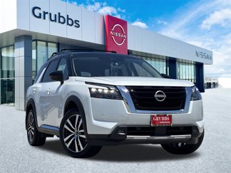 New 2025 Nissan Pathfinder Platinum image 1