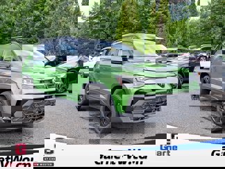 New 2025 Volkswagen Taos SE image 1