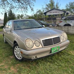 Used 1997 Mercedes-Benz E 320 Sedan image 1
