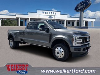 New 2025 Ford F450 Platinum w/ FX4 Off-Road Package image 1