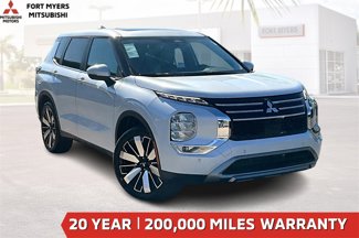 New 2025 Mitsubishi Outlander SE image 1