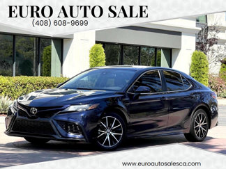 Used 2022 Toyota Camry SE image 1
