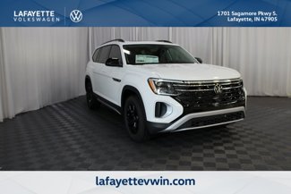 New 2025 Volkswagen Atlas Peak Edition SE image 1
