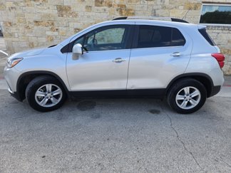 Used 2017 Chevrolet Trax LT w/ LT Convenience Package image 1