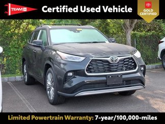 Certified 2025 Toyota Highlander Platinum image 1