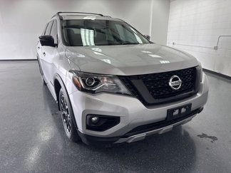 Used 2020 Nissan Pathfinder SL image 1