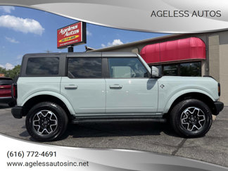 Used 2024 Ford Bronco Outer Banks image 1