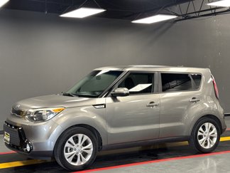 Used 2016 Kia Soul + image 1