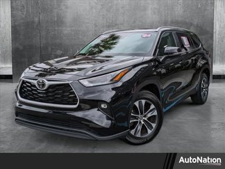 Used 2024 Toyota Highlander XLE image 1