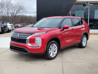 New 2025 Mitsubishi Outlander ES image 1