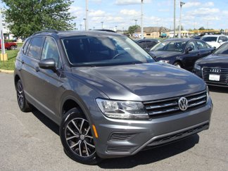 Used 2021 Volkswagen Tiguan SE w/ Panoramic Sunroof Package image 1