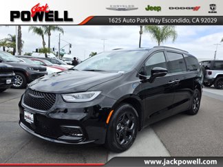 New 2025 Chrysler Pacifica Premium image 1