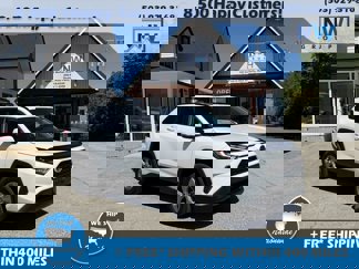 Used 2024 Toyota RAV4 XLE image 1