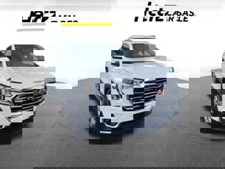 Used 2024 GMC Terrain SLT image 1