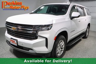 Used 2023 Chevrolet Suburban LT image 1