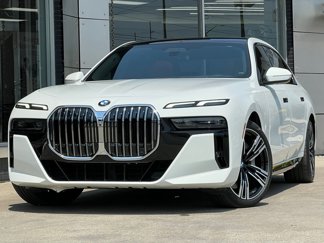 Used 2023 BMW 760i xDrive image 1