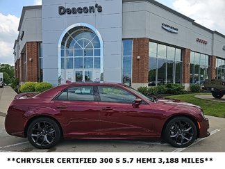 Certified 2023 Chrysler 300 S w/ Comfort Group image 1
