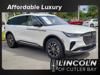 Used 2025 Lincoln Nautilus Premier image 1