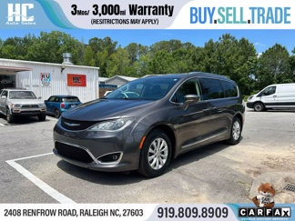 Used 2018 Chrysler Pacifica Touring-L image 1