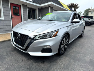 Used 2021 Nissan Altima 2.5 SV image 1