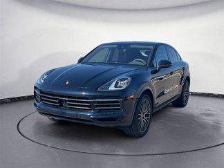 Certified 2023 Porsche Cayenne Platinum Edition image 1